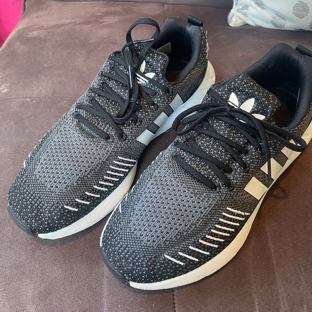 Adidas Women’s Swift Run 22 Sneakers